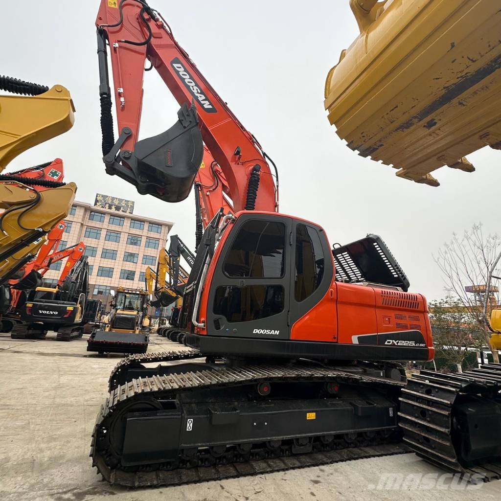 Doosan DX225LC-9C