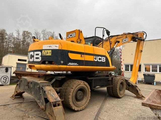 JCB JS200
